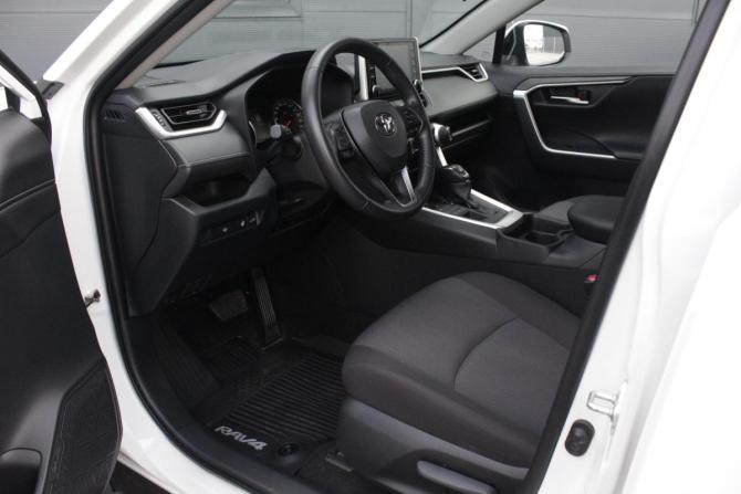 Toyota RAV4 V (XA50) с пробегом 2021 года, цена 3 650 000 рублей, 56116 км, внедорожник, Автокод Объявления