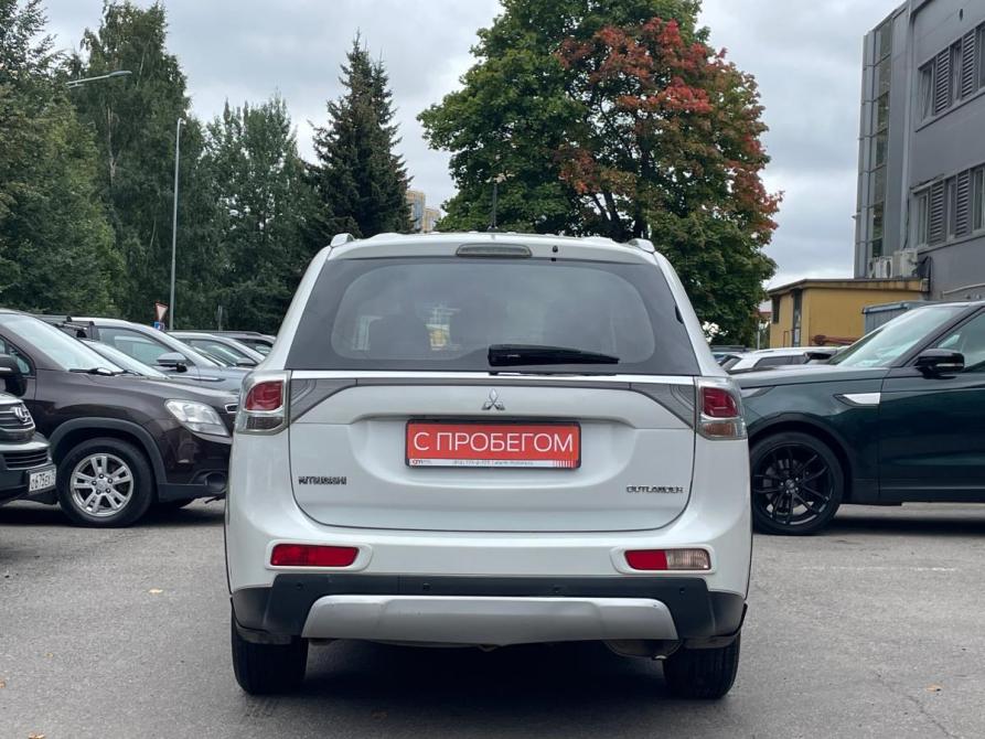 Mitsubishi Outlander III Рестайлинг Санкт-Петербург  - изображение 6