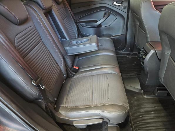 Ford Kuga II Рестайлинг с пробегом 2017 года, цена 1 569 000 рублей, 158532 км, внедорожник, Автокод Объявления