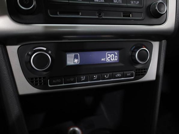 Volkswagen Polo V Рестайлинг с пробегом 2017 года, цена 1 039 000 рублей, 191659 км, седан, Автокод Объявления