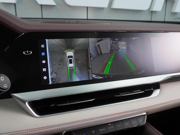 Geely Monjaro I с пробегом 2023 года, цена 3 551 000 рублей, 40105 км, внедорожник, Автокод Объявления