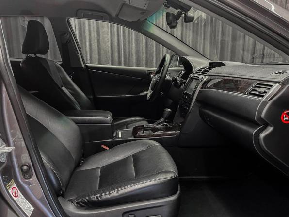 Toyota Camry VII (XV50) Рестайлинг с пробегом 2016 года, цена 2 049 000 рублей, 168000 км, седан, Автокод Объявления