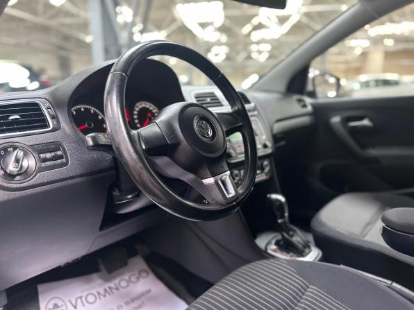 Volkswagen Polo V с пробегом 2012 года, цена 695 000 рублей, 221446 км, седан, Автокод Объявления