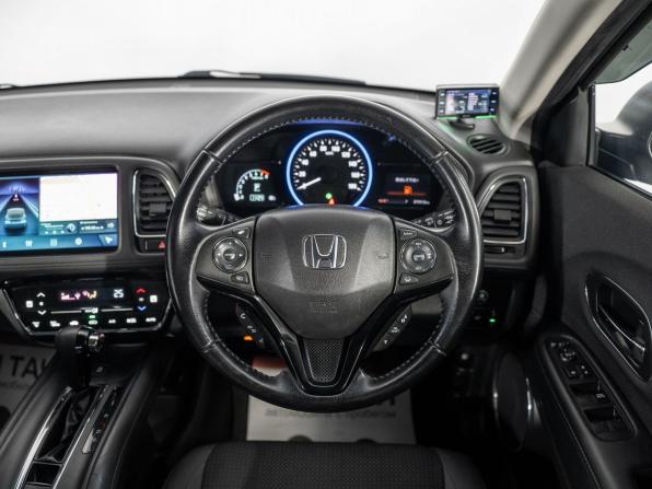 Honda Vezel I Рестайлинг с пробегом 2018 года, цена 1 850 500 рублей, 79918 км, внедорожник, Автокод Объявления