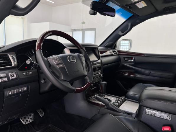 Lexus LX III Рестайлинг с пробегом 2014 года, цена 4 250 000 рублей, 211000 км, внедорожник, Автокод Объявления