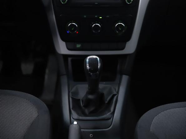 Skoda Yeti I с пробегом 2012 года, цена 750 000 рублей, 179628 км, внедорожник, Автокод Объявления