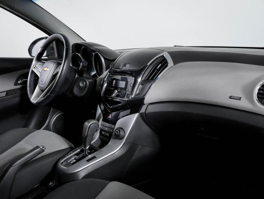 Chevrolet Cruze I Рестайлинг Москва  - изображение 9