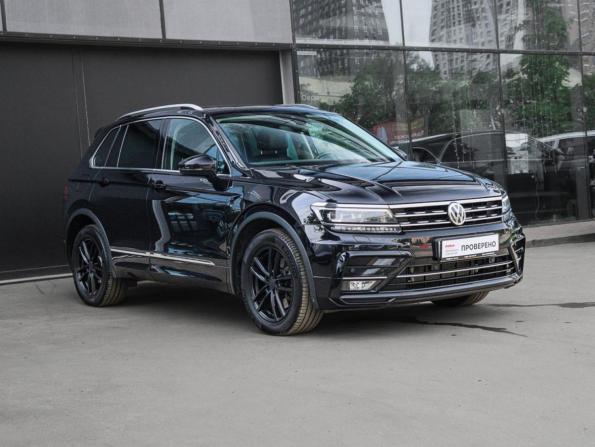 Volkswagen Tiguan II с пробегом 2019 года, цена 3 499 000 рублей, 68000 км, внедорожник, Автокод Объявления