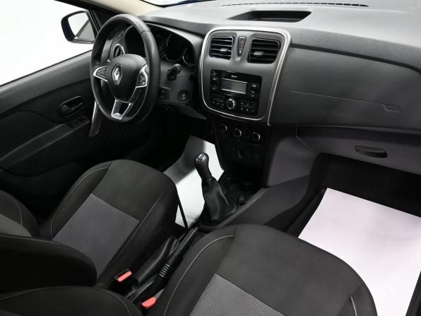 Renault Logan II Рестайлинг с пробегом 2020 года, цена 1 195 000 рублей, 30197 км, седан, Автокод Объявления