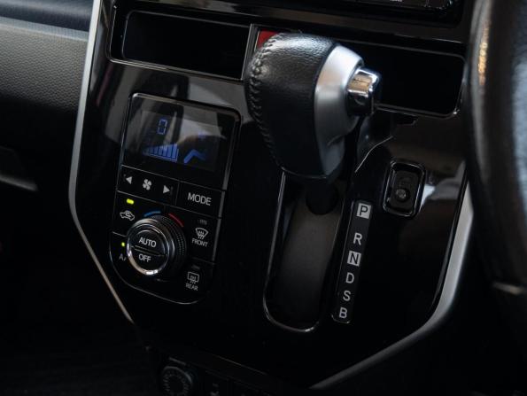Toyota Roomy I с пробегом 2017 года, цена 1 110 000 рублей, 109749 км, микровэн, Автокод Объявления