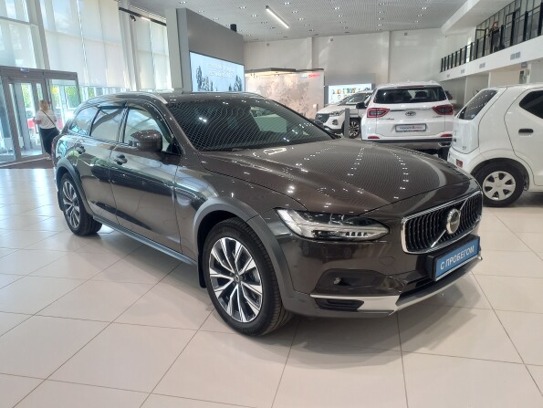Volvo V90 Cross Country I Рестайлинг с пробегом 2020 года, цена 4 592 000 рублей, 44840 км, универсал, Автокод Объявления