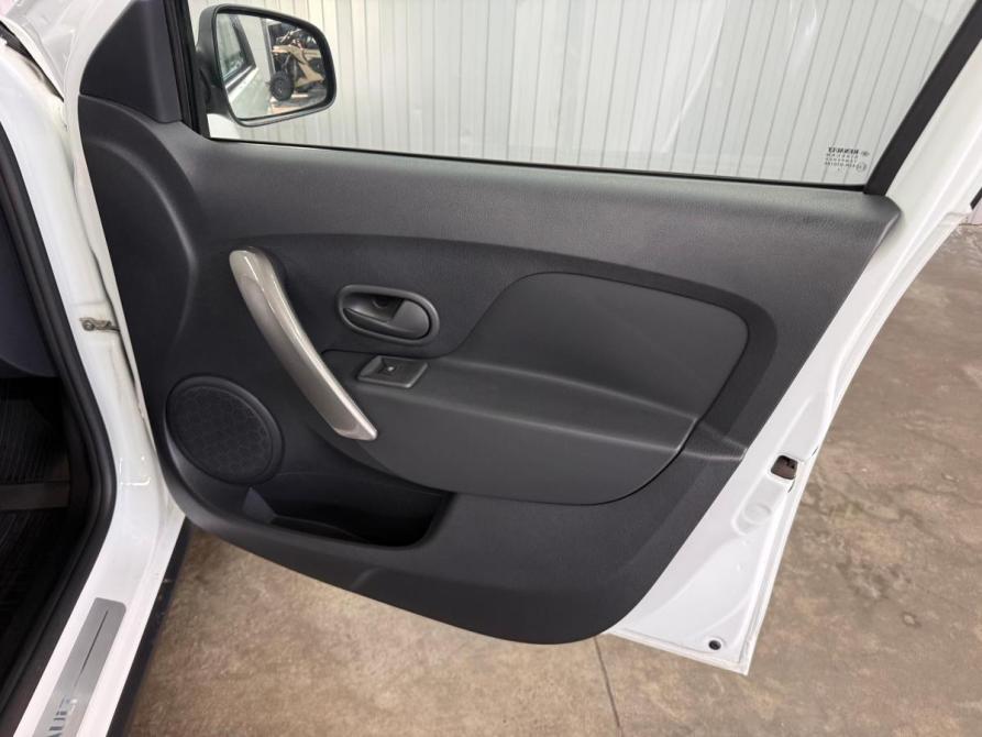 Renault Logan II Рестайлинг Краснодар  - изображение 19