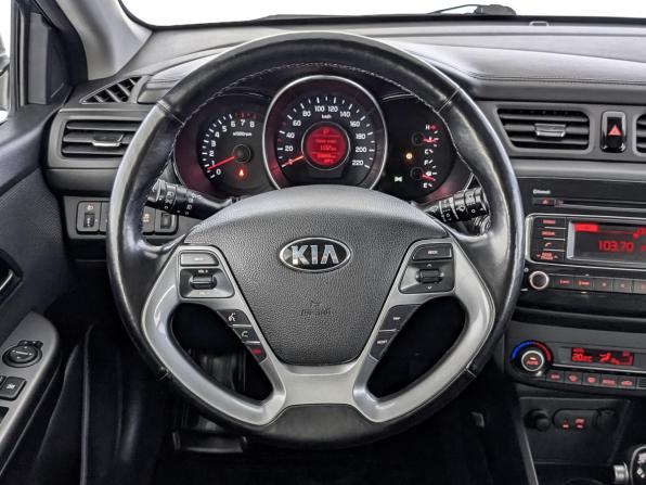 Kia Rio III Рестайлинг с пробегом 2017 года, цена 1 250 000 рублей, 93900 км, хэтчбек, Автокод Объявления