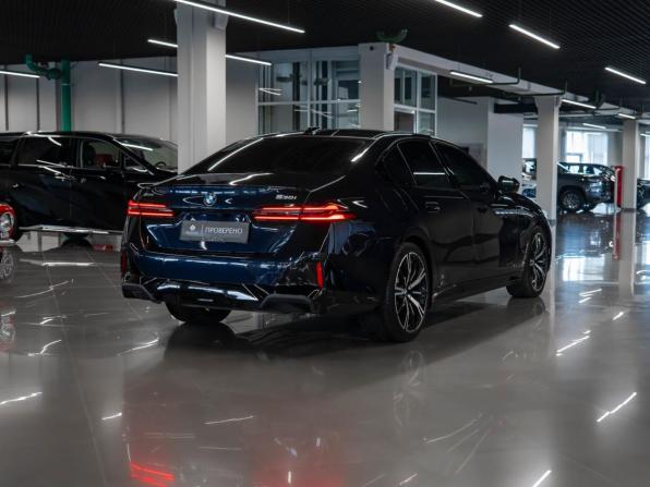 BMW 5 серии VIII (G60/G61/G68) с пробегом 2024 года, цена 8 600 000 рублей, 5070 км, седан, Автокод Объявления