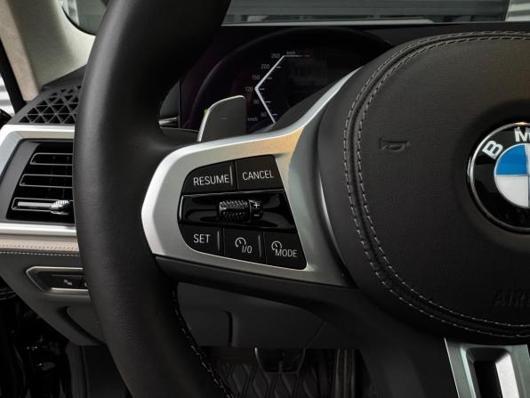 BMW X7 I (G07) Рестайлинг с пробегом 2023 года, цена 18 490 000 рублей, 6883 км, внедорожник, Автокод Объявления