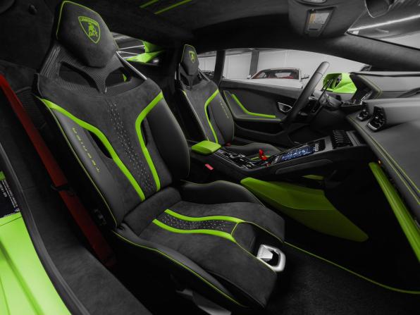 Lamborghini Huracán I Рестайлинг с пробегом 2024 года, цена 36 700 000 рублей, 477 км, купе, Автокод Объявления