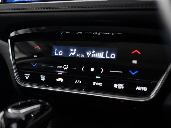 Honda Vezel I с пробегом 2018 года, цена 1 740 500 рублей, 100133 км, внедорожник, Автокод Объявления