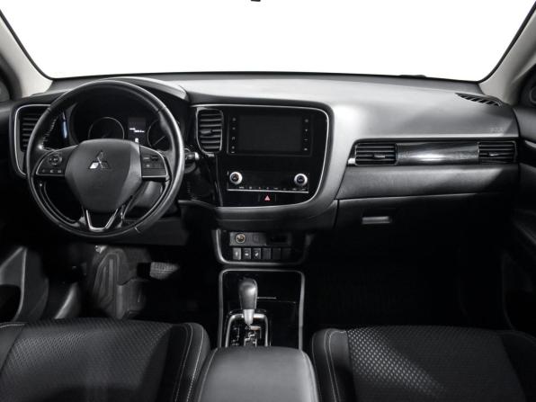 Mitsubishi Outlander III Рестайлинг 3 с пробегом 2020 года, цена 1 727 000 рублей, 145000 км, внедорожник, Автокод Объявления