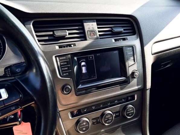 Volkswagen Golf VII с пробегом 2013 года, цена 971 000 рублей, 243453 км, хэтчбек, Автокод Объявления