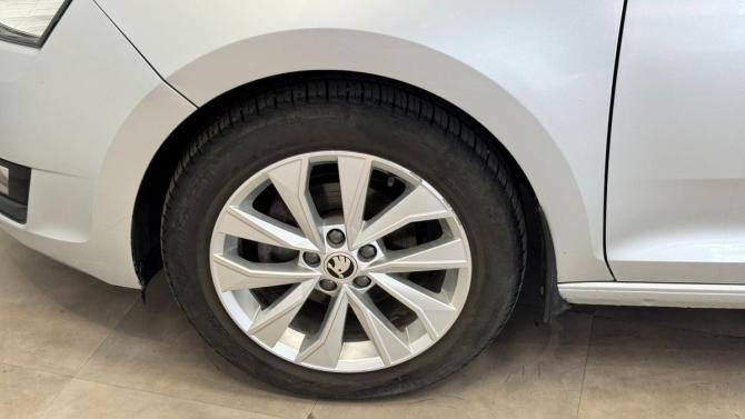 Skoda Rapid I Рестайлинг с пробегом 2018 года, цена 1 260 000 рублей, 77962 км, лифтбек, Автокод Объявления