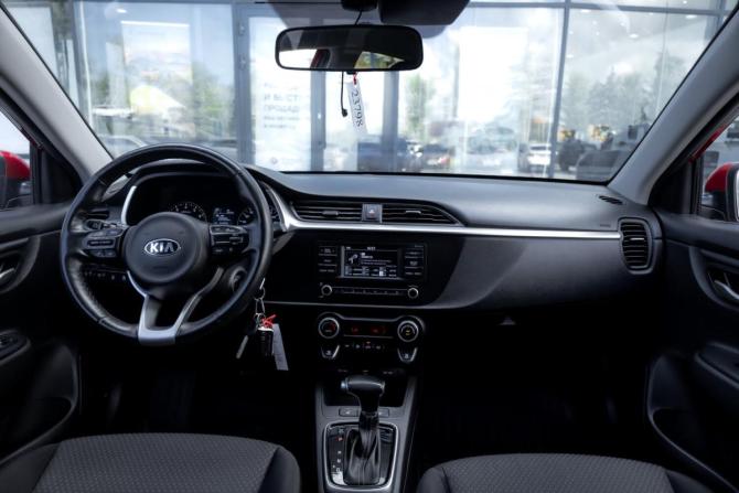 Kia Rio IV Рестайлинг с пробегом 2021 года, цена 1 449 000 рублей, 177324 км, седан, Автокод Объявления