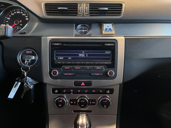 Volkswagen Passat B7 с пробегом 2012 года, цена 1 365 000 рублей, 240051 км, седан, Автокод Объявления