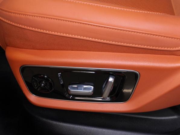 Li Auto (Lixiang) L7 I Рестайлинг с пробегом 2024 года, цена 6 800 000 рублей, 20044 км, внедорожник, Автокод Объявления