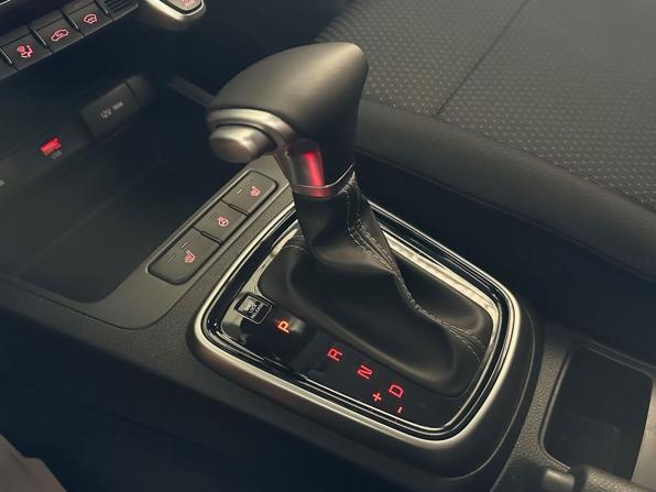 Kia Rio IV Рестайлинг с пробегом 2021 года, цена 1 700 000 рублей, 62560 км, седан, Автокод Объявления