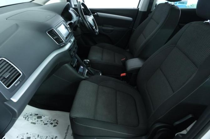Volkswagen Sharan II Рестайлинг с пробегом 2018 года, цена 1 569 000 рублей, 109000 км, минивэн, Автокод Объявления