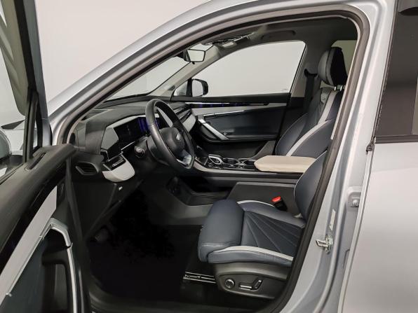 Geely Atlas II с пробегом 2024 года, цена 2 635 000 рублей, 28106 км, внедорожник, Автокод Объявления