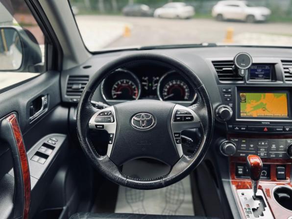 Toyota Highlander II (XU40) Рестайлинг с пробегом 2011 года, цена 1 890 000 рублей, 282110 км, внедорожник, Автокод Объявления