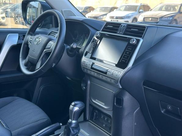 Toyota Land Cruiser Prado 150 Series Рестайлинг 2 с пробегом 2018 года, цена 4 850 000 рублей, 83708 км, внедорожник, Автокод Объявления