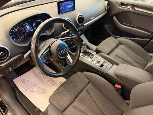 Audi A3 III (8V) Рестайлинг с пробегом 2017 года, цена 1 358 000 рублей, 234300 км, хэтчбек, Автокод Объявления