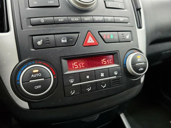 Kia Ceed I Рестайлинг с пробегом 2010 года, цена 849 000 рублей, 215451 км, универсал, Автокод Объявления