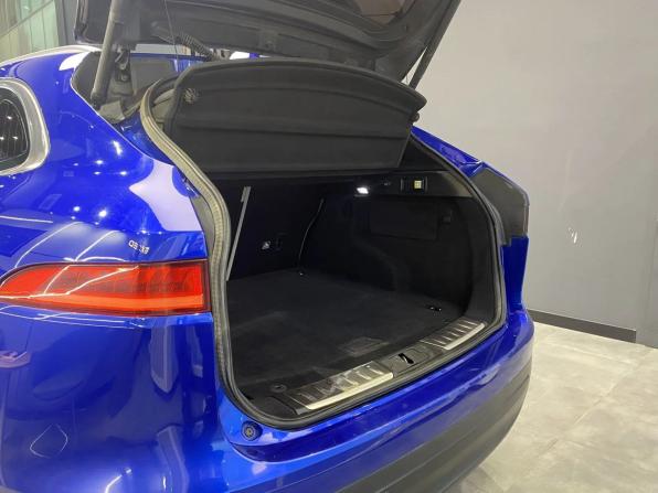 Jaguar F-Pace I с пробегом 2019 года, цена 2 059 000 рублей, 211353 км, внедорожник, Автокод Объявления