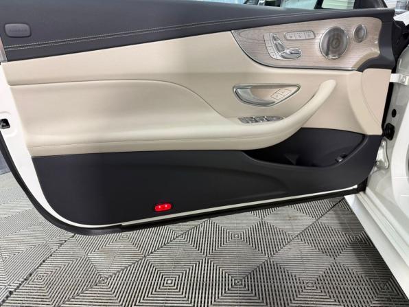 Mercedes-Benz E-Класс V (W213 S213 C238) Рестайлинг с пробегом 2021 года, цена 6 520 000 рублей, 21900 км, кабриолет, Автокод Объявления