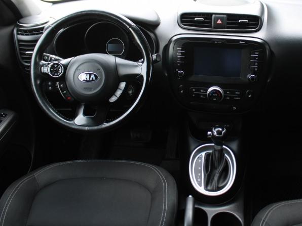 Kia Soul II Рестайлинг с пробегом 2018 года, цена 1 589 000 рублей, 87112 км, хэтчбек, Автокод Объявления