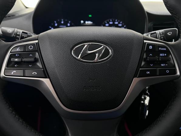 Hyundai Solaris II Рестайлинг с пробегом 2021 года, цена 1 699 000 рублей, 54345 км, седан, Автокод Объявления