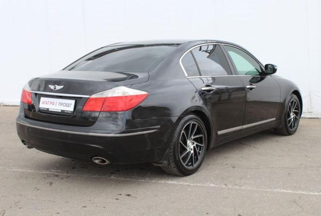 Hyundai Genesis I с пробегом 2010 года, цена 870 000 рублей, 165756 км, седан, Автокод Объявления