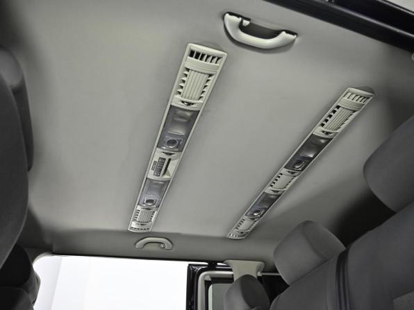 Volkswagen Caravelle T5 Рестайлинг с пробегом 2013 года, цена 2 049 000 рублей, 178000 км, минивэн, Автокод Объявления