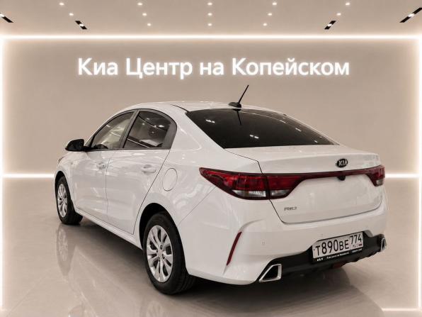 Kia Rio IV Рестайлинг с пробегом 2021 года, цена 1 645 000 рублей, 79000 км, седан, Автокод Объявления