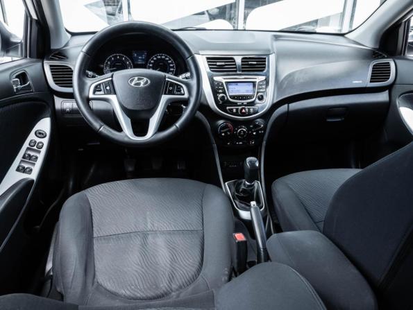 Hyundai Solaris I с пробегом 2013 года, цена 1 029 800 рублей, 138213 км, седан, Автокод Объявления