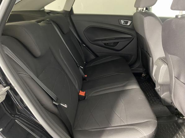 Ford Fiesta Mk6 Рестайлинг с пробегом 2015 года, цена 920 000 рублей, 101315 км, седан, Автокод Объявления