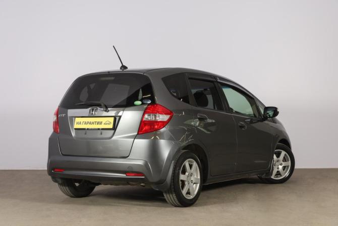 Honda Fit II с пробегом 2012 года, цена 1 099 000 рублей, 102000 км, хэтчбек, Автокод Объявления