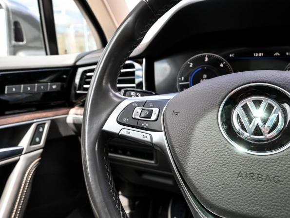 Volkswagen Touareg III с пробегом 2020 года, цена 7 176 900 рублей, 58960 км, внедорожник, Автокод Объявления