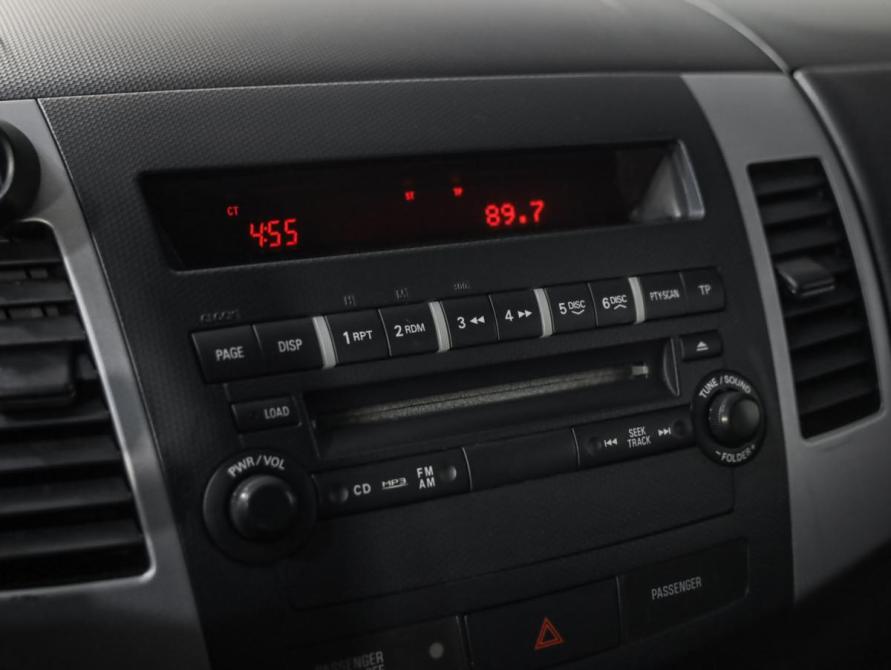 Mitsubishi Outlander II Рестайлинг Санкт-Петербург  - изображение 13