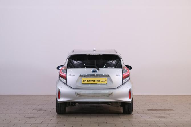 Toyota Aqua I Рестайлинг 2 с пробегом 2018 года, цена 1 219 000 рублей, 102000 км, хэтчбек, Автокод Объявления