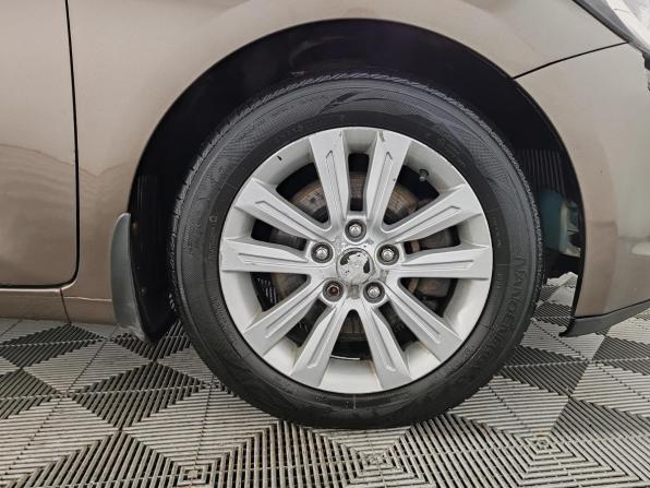 Kia Ceed II с пробегом 2013 года, цена 935 000 рублей, 231117 км, хэтчбек, Автокод Объявления
