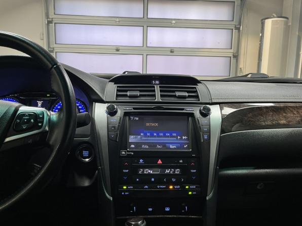 Toyota Camry VII (XV50) Рестайлинг с пробегом 2015 года, цена 1 990 000 рублей, 241917 км, седан, Автокод Объявления