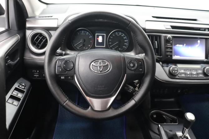 Toyota RAV4 IV (XA40) Рестайлинг с пробегом 2016 года, цена 2 342 000 рублей, 102561 км, внедорожник, Автокод Объявления